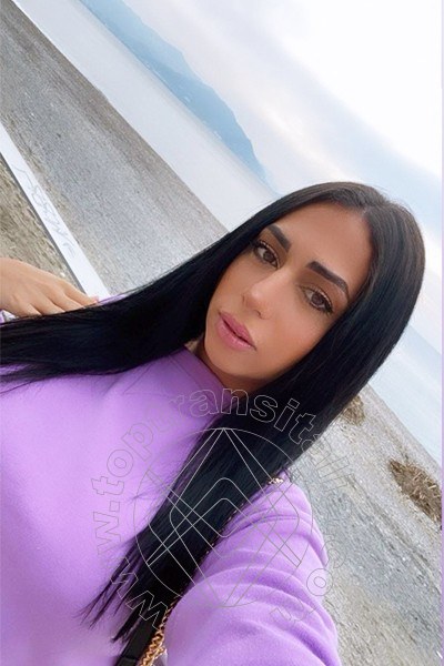 Foto selfie 2 di Jhennyfer Beatriz transex Rimini