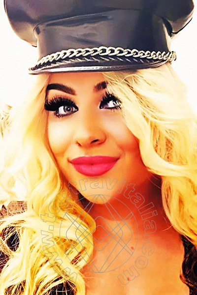 Foto selfie 2 di Amira Ahsen transex Bucarest