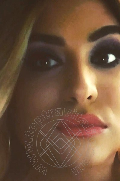 Foto selfie 8 di Amira Ahsen transex Bucarest