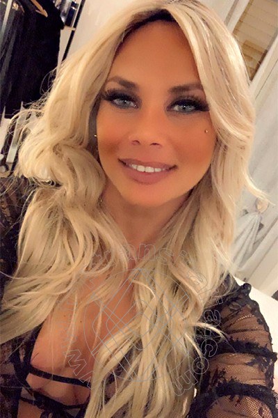 Foto selfie 24 di Bruna Dior transex Alba Adriatica