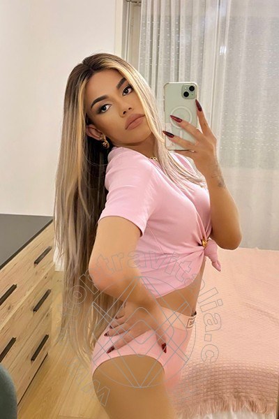 Foto selfie 1 di Rafaella Menicucci Xxl transex Milano