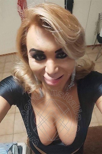 Foto selfie 2 di Isabella transex Potenza