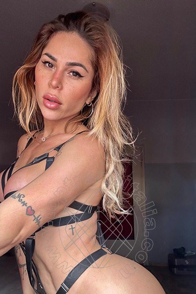 Foto selfie 2 di Bruna Dantas transex Roma