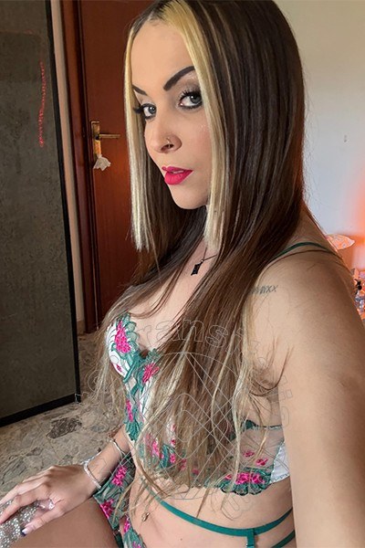 Foto selfie di Jessy Operata transex Alba Adriatica