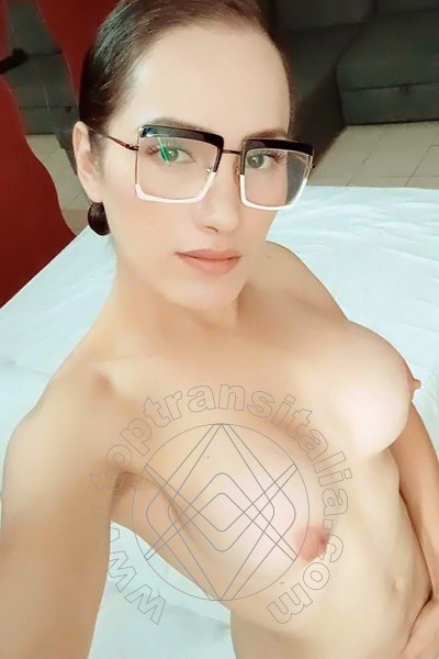 Foto selfie di Reina Sofia transex Scauri