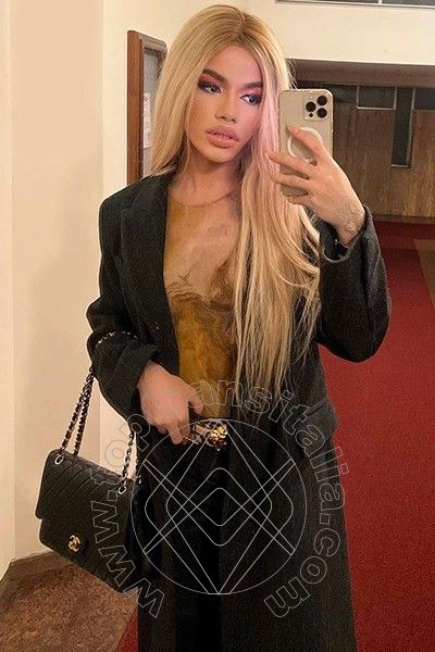 Foto selfie 84 di Rafaella Menicucci Xxl transex Milano