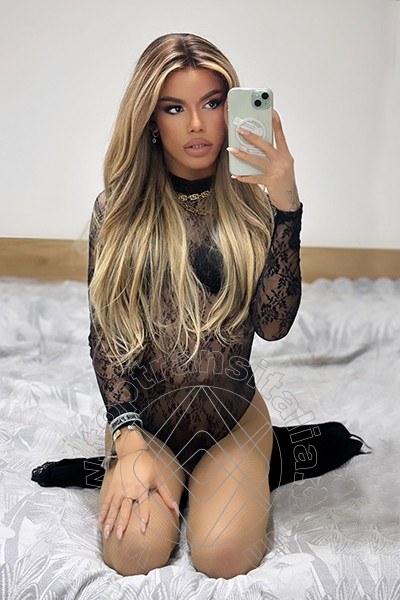 Foto selfie 68 di Rafaella Menicucci Xxl transex Milano