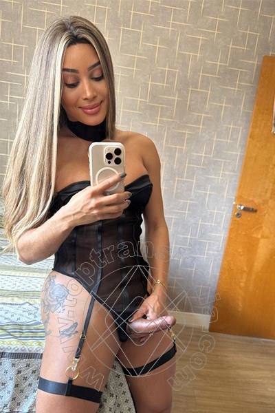 Foto selfie hot 1 di Iris Araujo transex Brescia