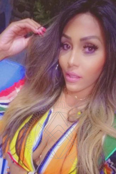 Foto selfie di Nicolly Hilton transex Somma Lombardo