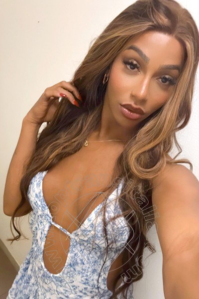 Foto selfie 12 di Hillary Brasiliana transex Bologna