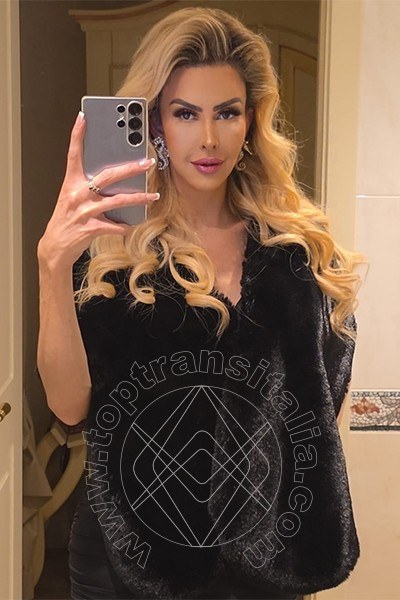 Foto selfie 2 di Mina transex Legnano