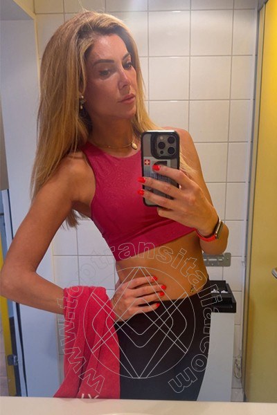 Foto selfie 2 di Allien Ashtar transex Ginevra