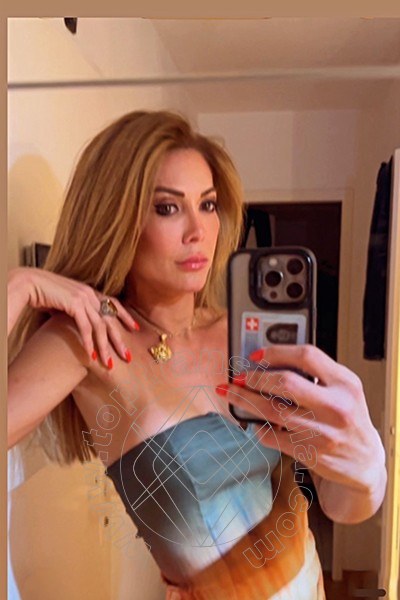 Foto selfie di Allien Ashtar transex Ginevra