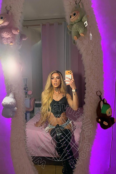 Foto selfie 2 di Dafinny Doll transex Roma