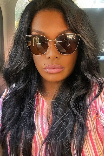 Foto selfie 4 di Karol Bombom transex Londra