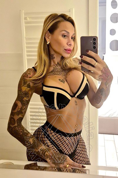 Foto selfie 8 di Alessandra Toledo Pornostar transex Rimini