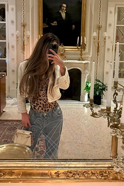 Foto selfie 8 di Rafaella Menicucci Xxl transex Milano
