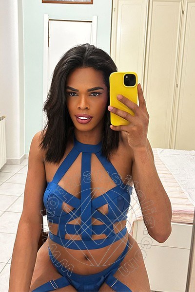 Foto selfie 3 di Vitoria Evans transex Ravenna