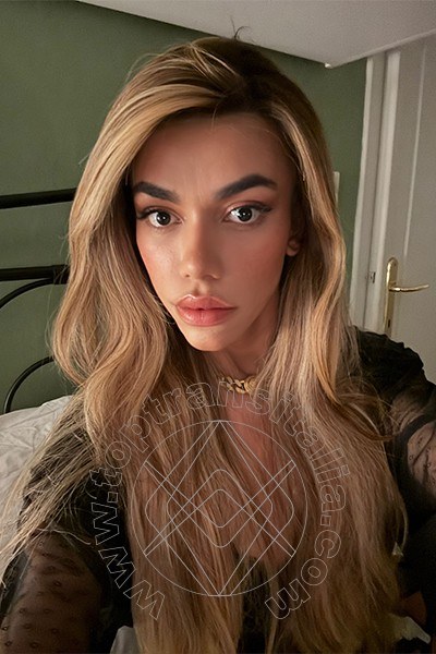 Foto selfie 2 di Rafaella Menicucci Xxl transex Milano