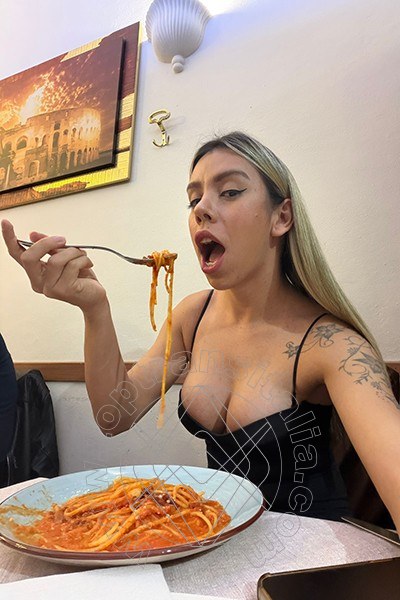 Foto selfie 8 di Pornostar Riane Mello transex Roma