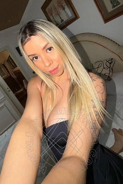Foto selfie 4 di Pornostar Riane Mello transex Roma