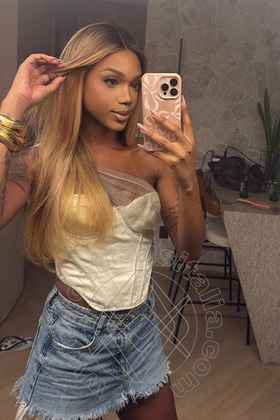 Foto selfie 3 di Antonella Veloso transex Varese