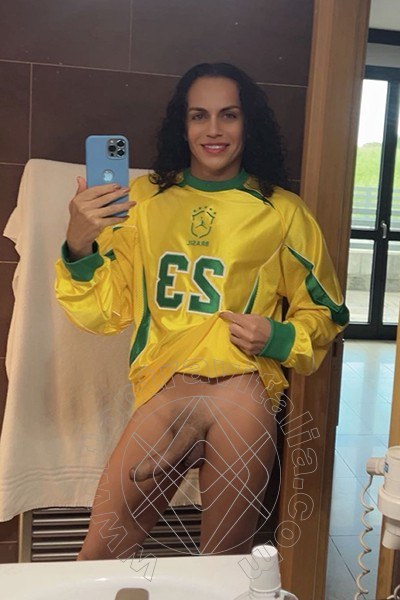 Foto selfie hot 2 di Samantha Dumont transex Sacile