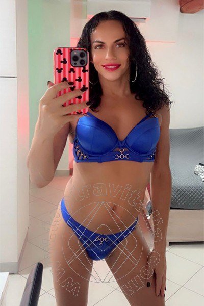 Foto selfie 2 di Samantha Dumont transex Riccione