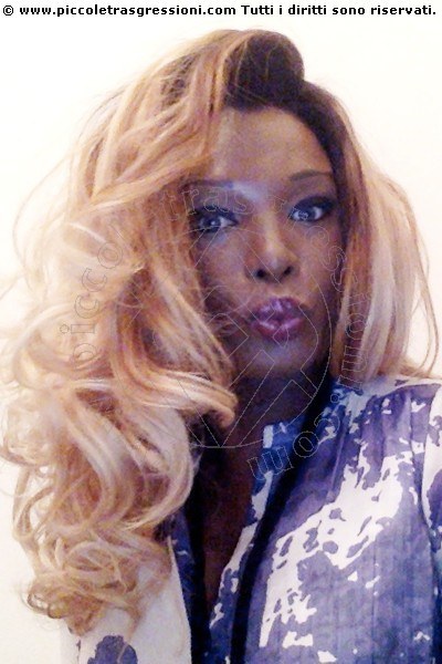 Foto selfie 3 di Naomi Black Hammer Pornostar transex Mannheim