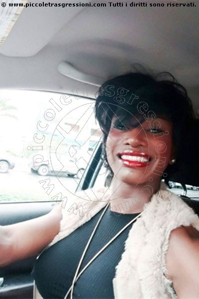 Foto selfie 1 di Naomi Black Hammer Pornostar transex Mannheim